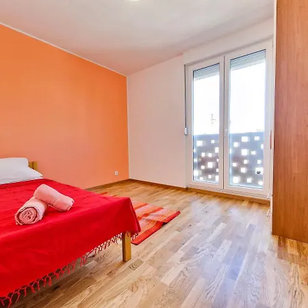 Spacious Aria Apartment *