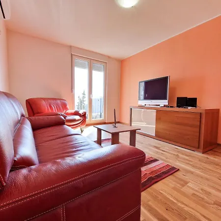 Spacious Aria Apartment *